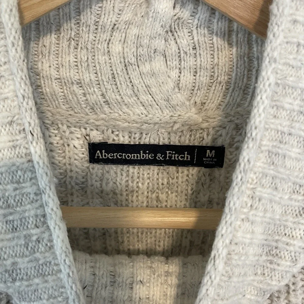 Abercrombie Y2K Soft Cable Knit Turtleneck Sweater Medium